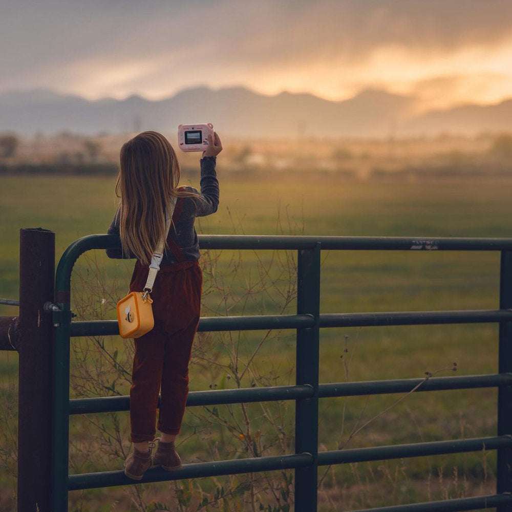 Silicone Bag - Little Bee